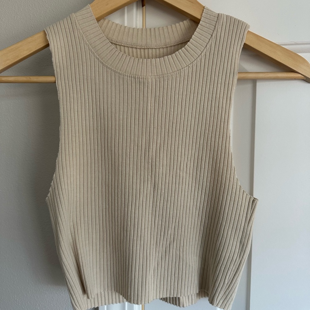 Two Basic Tank Tops - image 2